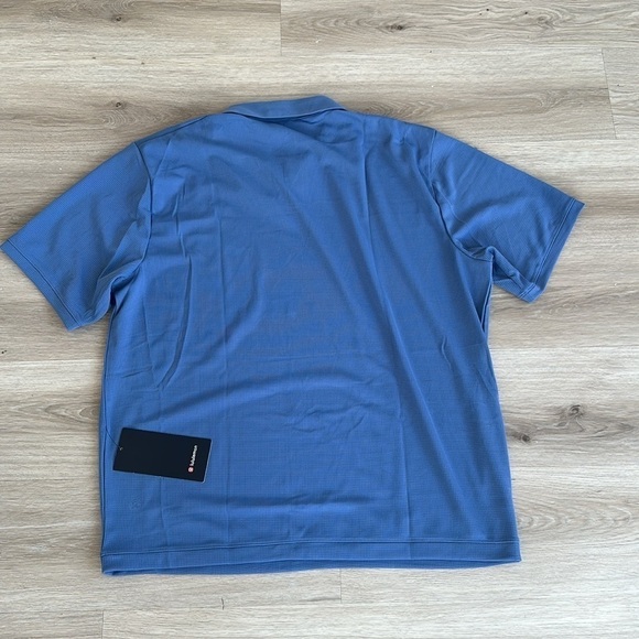 Lululemon Textured Mesh Short-Sleeve Polo Shirt - Picture 9 of 9